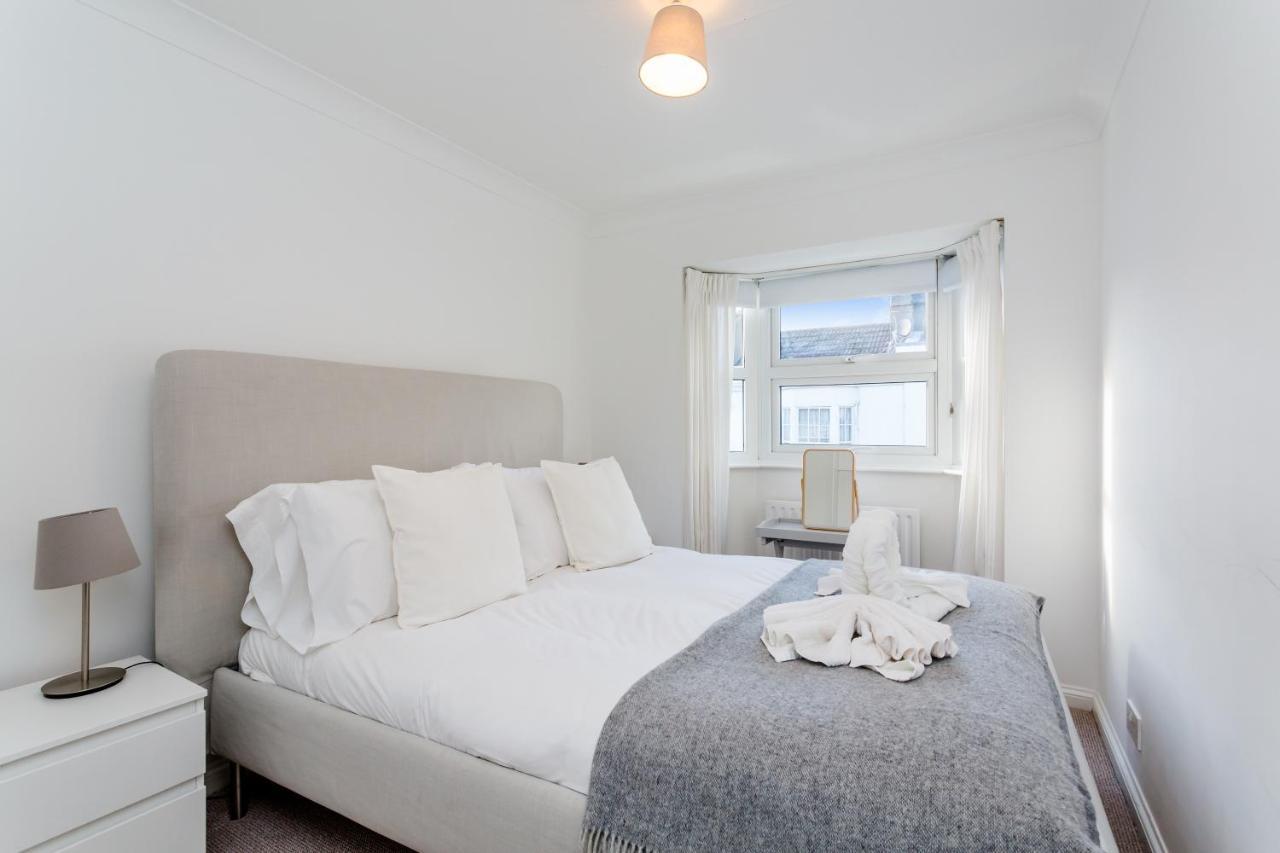 Modern Mews House With Free Parking Space, And Patio By Huluki Sussex Stays Brighton Eksteriør bilde